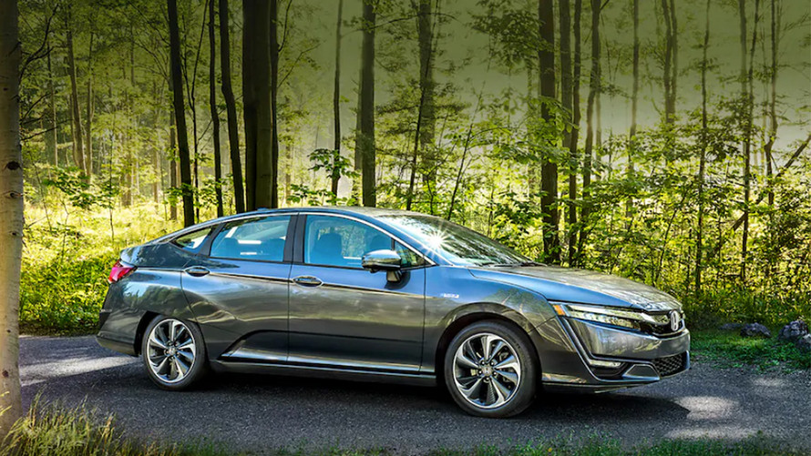 2020 Honda Clarity Fuel Cell  front 3/4 view
