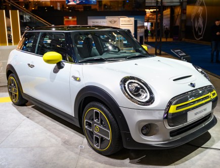 Love the Mini Cooper’s Looks but Hate the Price? Consider This Cute Kia