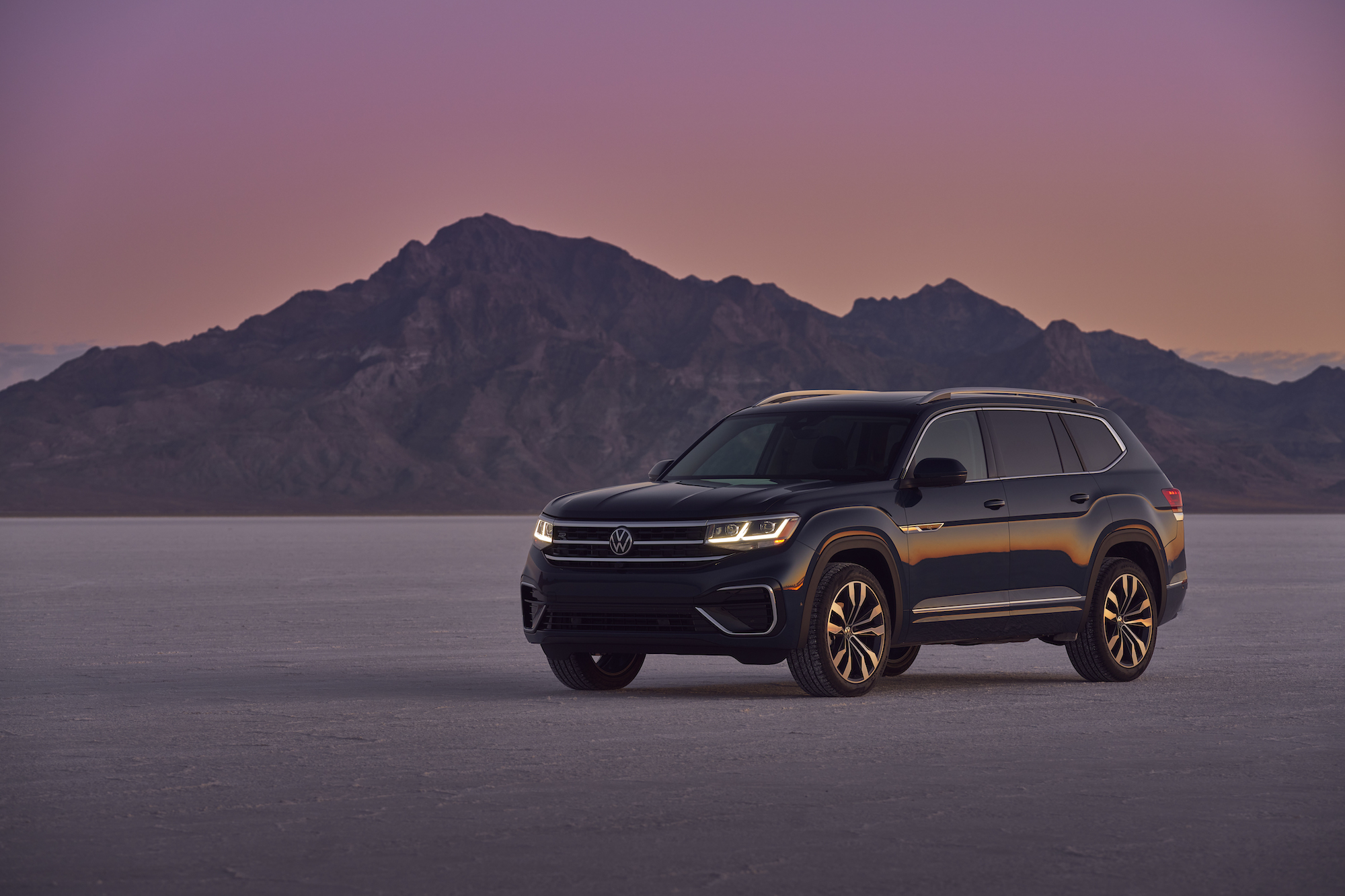 A black 2021 Volkswagen Atlas midsize SUV which the rumored Volkswagen ID.8 will likely be based on