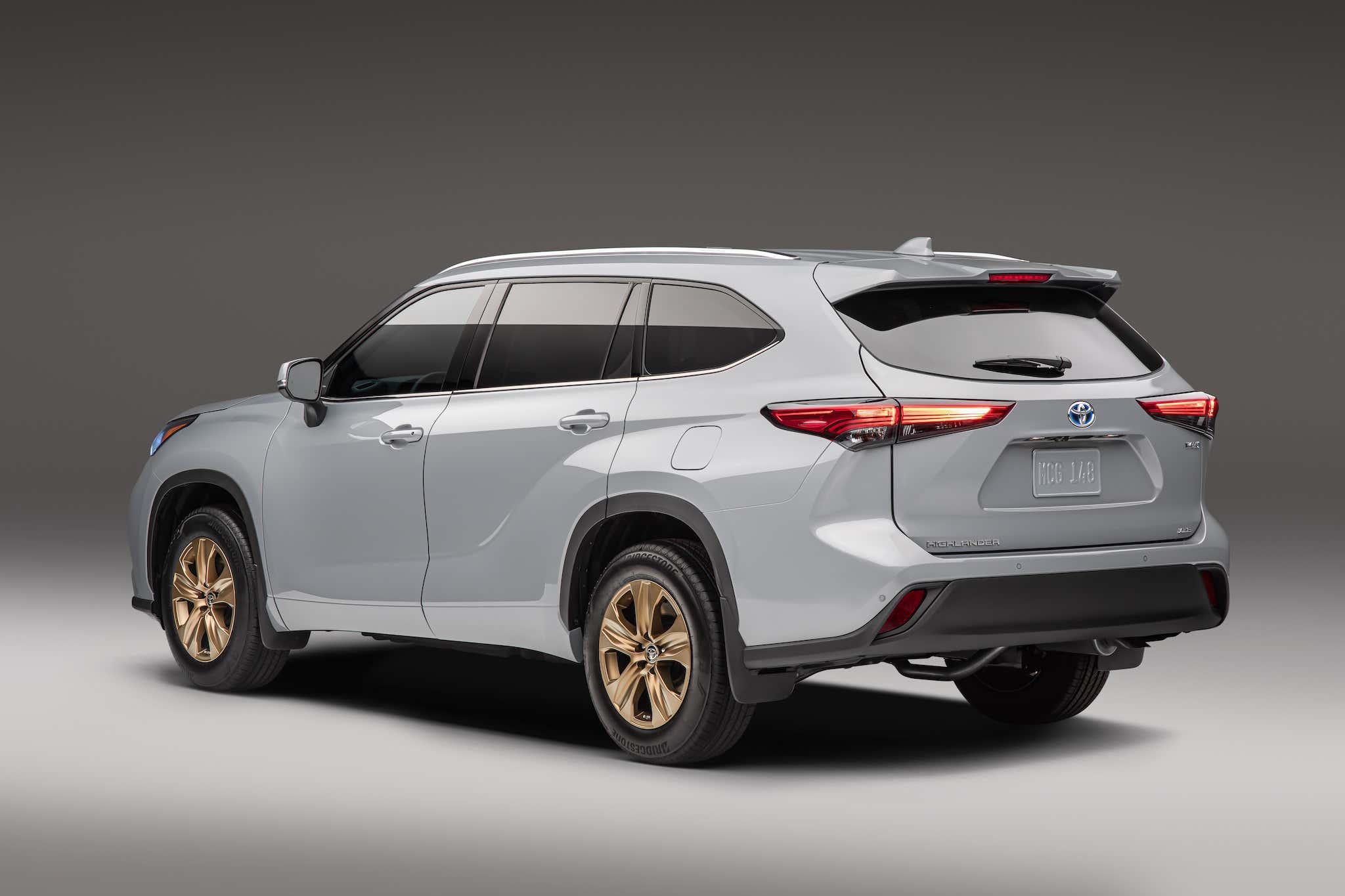 2022-toyota-highlander-platinum-exterior-colors