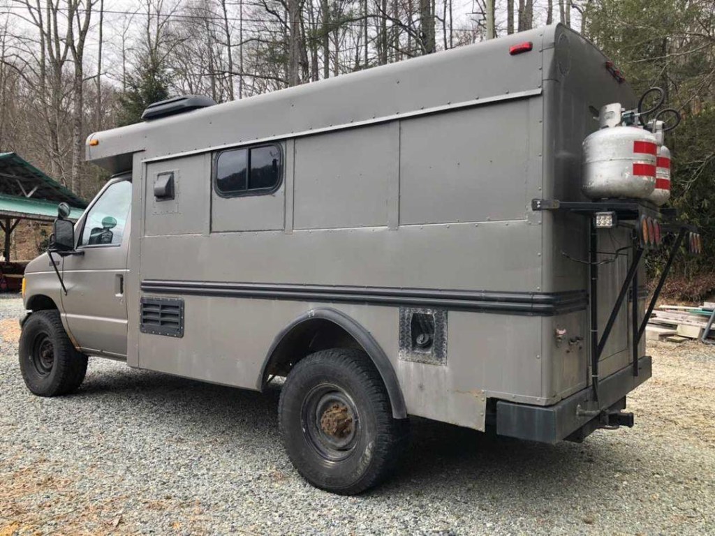 Ford E350 Minibus Camper