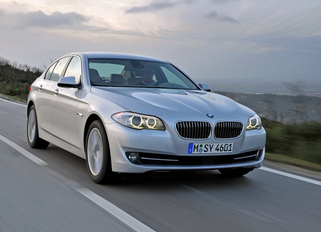 An image of a BMW outdoors, one of the vehicles Consumer Reports gave the 'Never Buy' Label.