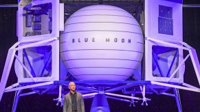 Jeff Bezos Spaceship Blue Moon