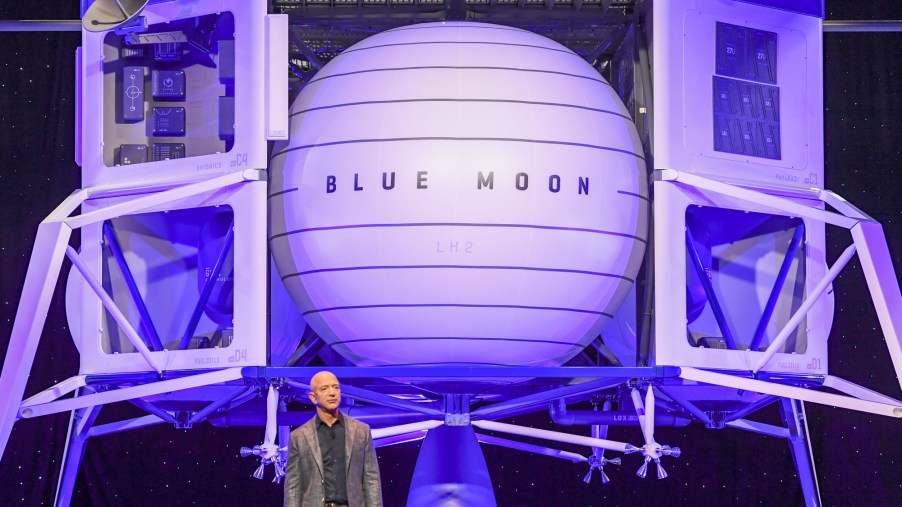 Jeff Bezos Spaceship Blue Moon