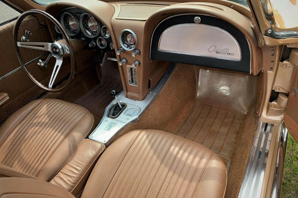 Last 1963 split-window Corvette produced interior