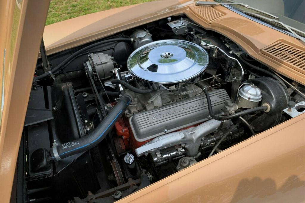 Last 1963 split-window Corvette produced solid lifter 327 ci engine