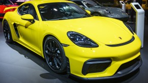 Porsche 718 Cayman GT4