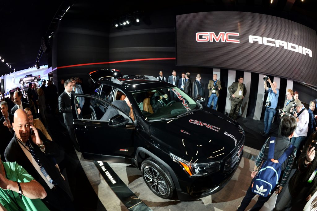 GMC Acadia fisheye display
