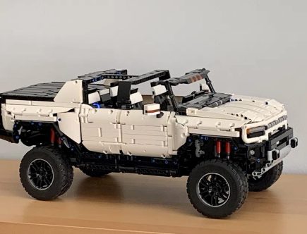 This Incredible Lego Hummer EV Can Crab Walk Like the Real Thing