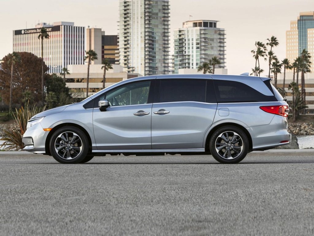 2021 Honda Odyssey review shows a profile photo of the new van.