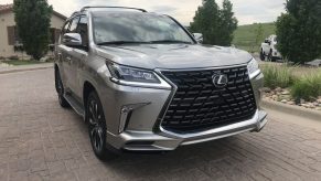 2021 Lexus LX 570 front