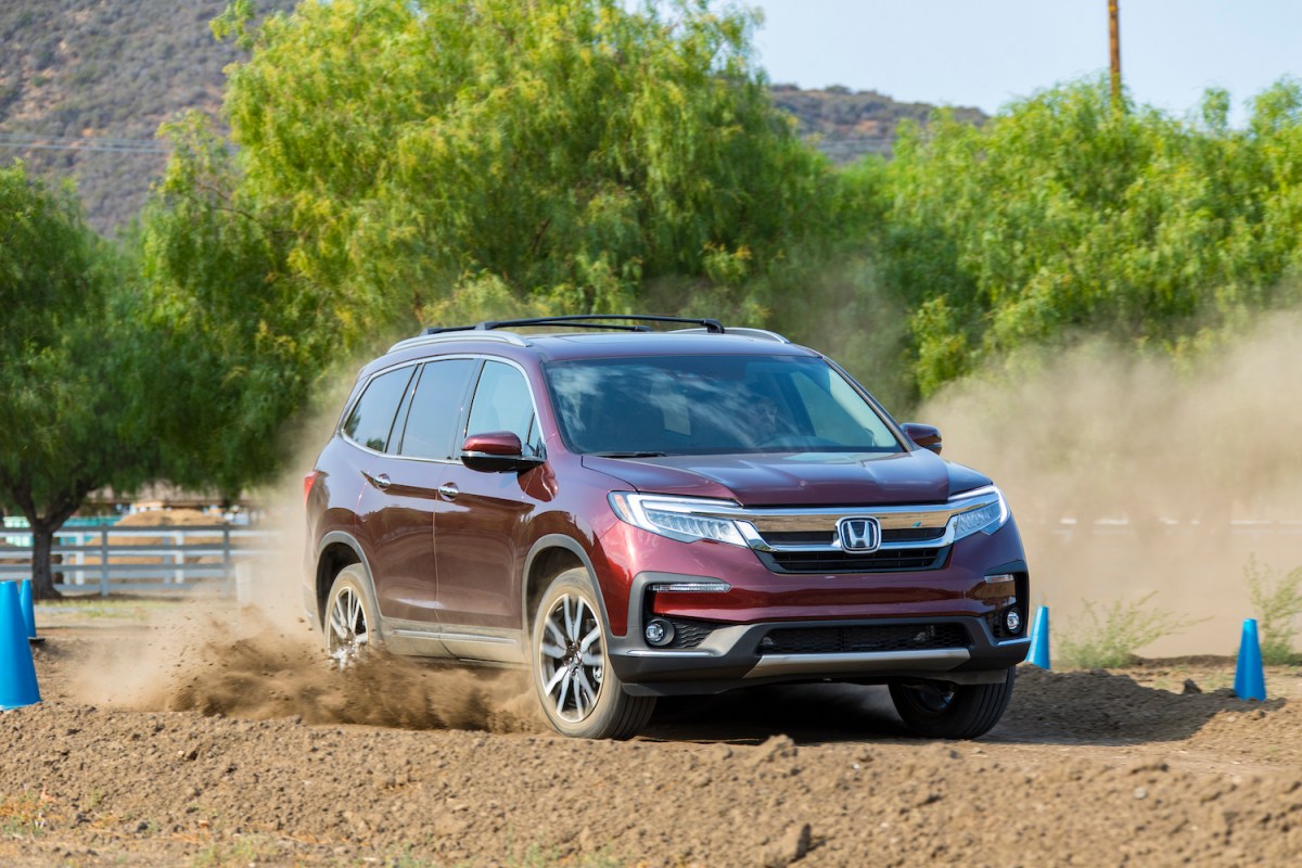 most unreliable 2021 honda pilot driving in the dirt