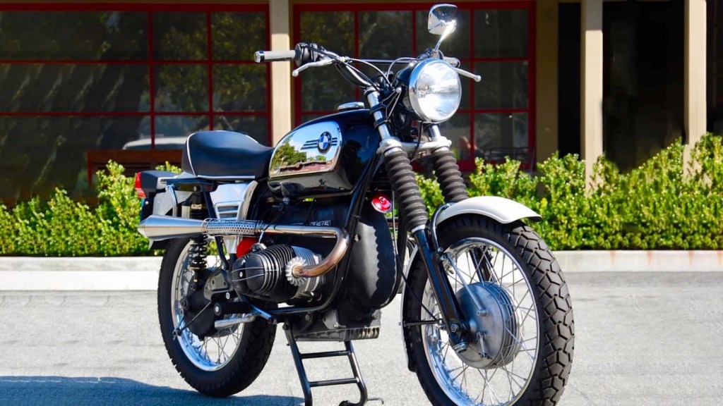 front view of this custom 1972 BMW R75/5 that would later morph into a Dakar bike 