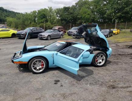 A Cheap Super-Low-Mileage 2006 Ford GT Is For Sale For Anyone Brave Enough