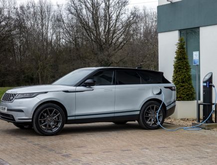 The 2021 Range Rover Velar Has Only a Minor Drawback