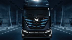 Nikola front