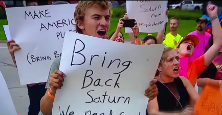 Watch: Protesters Demand GM Bring Back Saturn Brand