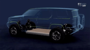 An Electric Jeep teaser that could be the Renegade 4xe