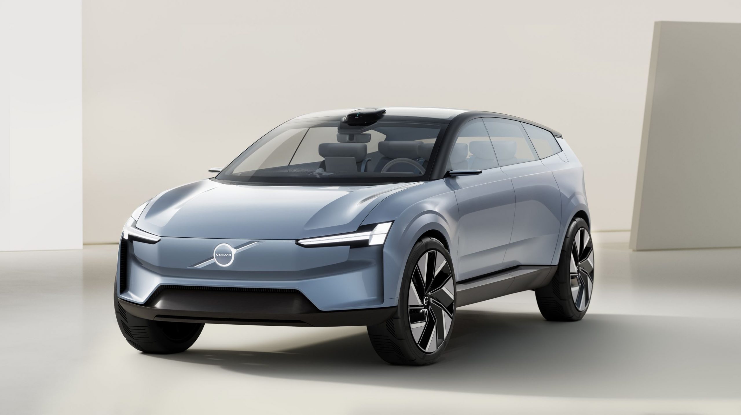 The gray-blue Volvo Concept Recharge