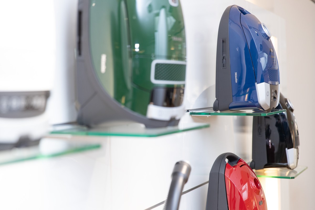 8 Best Vacuum Cleaners of 2021 According to Consumer Reports