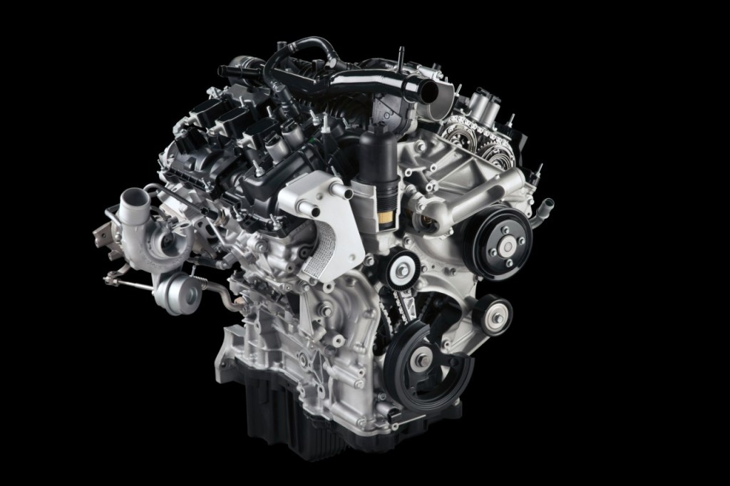 2.7-liter EcoBoost® engine with standard Auto Start-Stop provides best-in-class gas mileage, mid-range V8-like towing capability of 8,500 pounds. It makes 325 horsepower and 375 lb.-ft. of torque.
