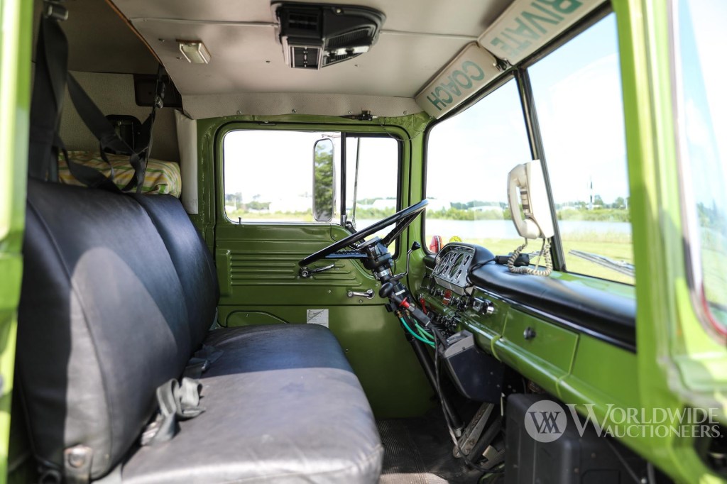 1974 Camelot Cruiser C-750 cab interior