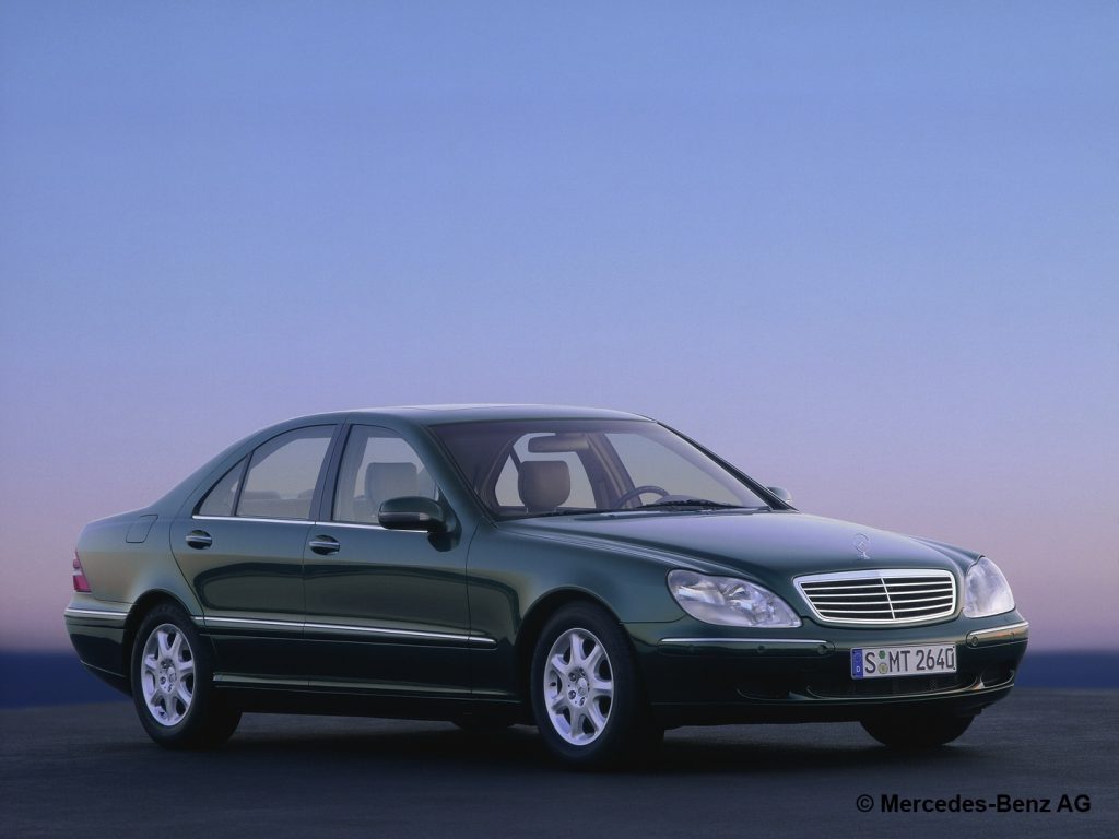 Mercedes-Benz S-Class W220