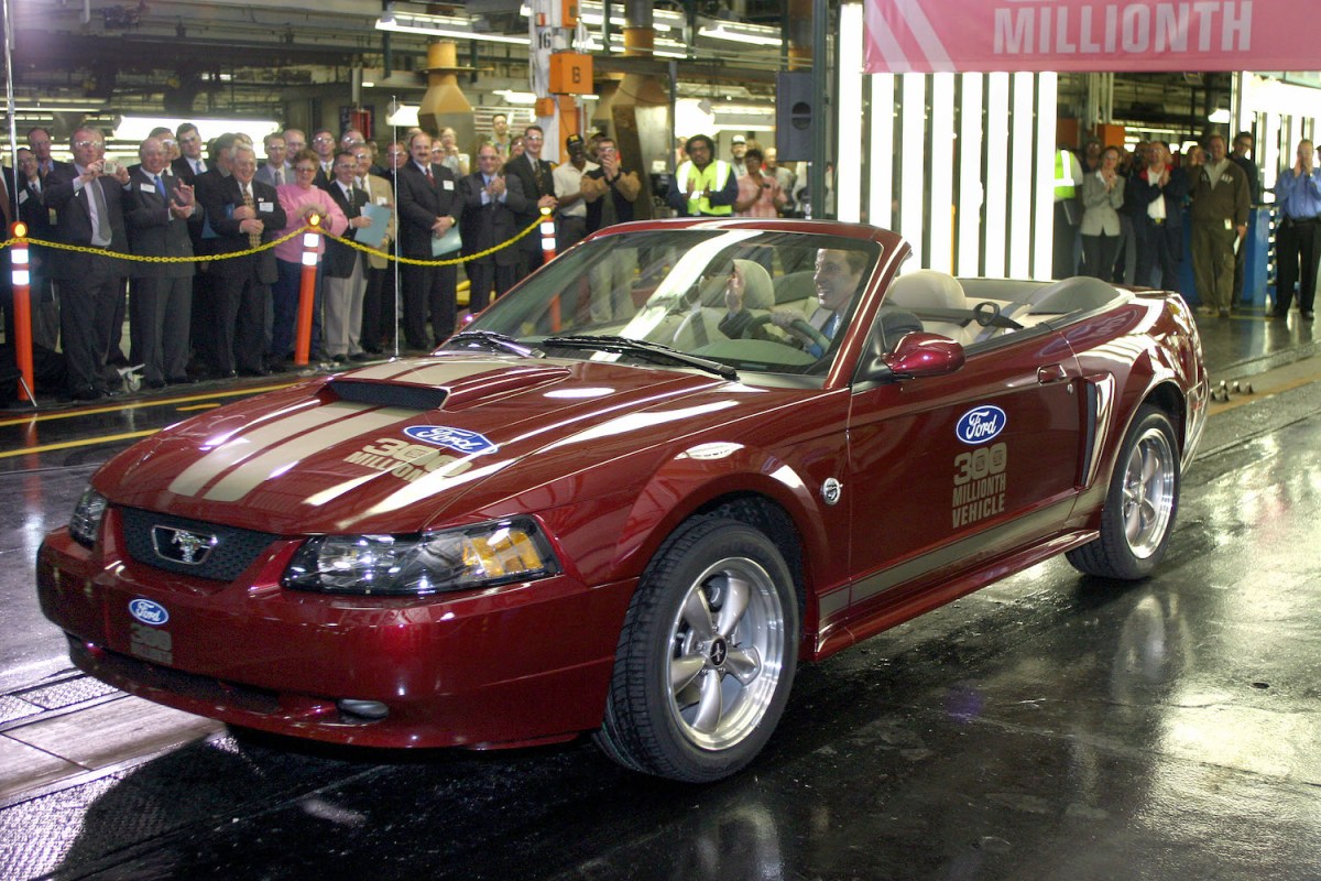 2004 ford mustang gt convertible