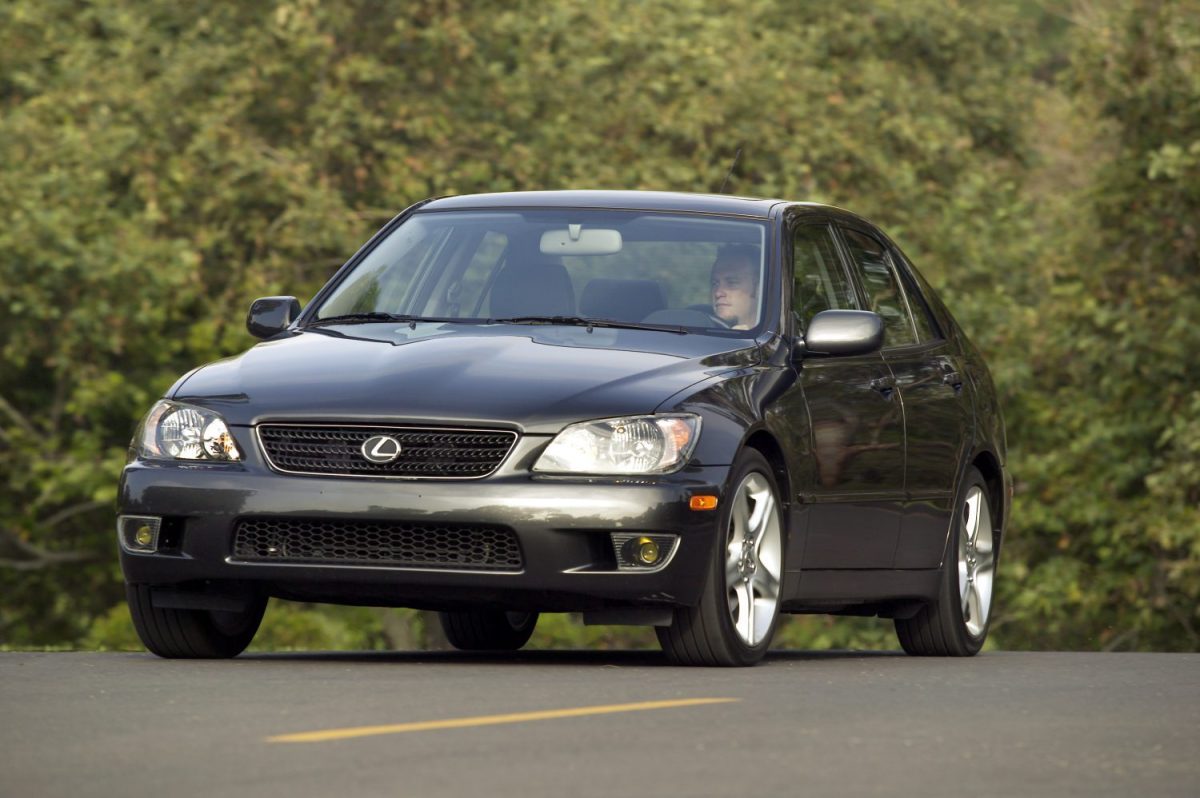 2003-2004 lexus is300 driving on the street