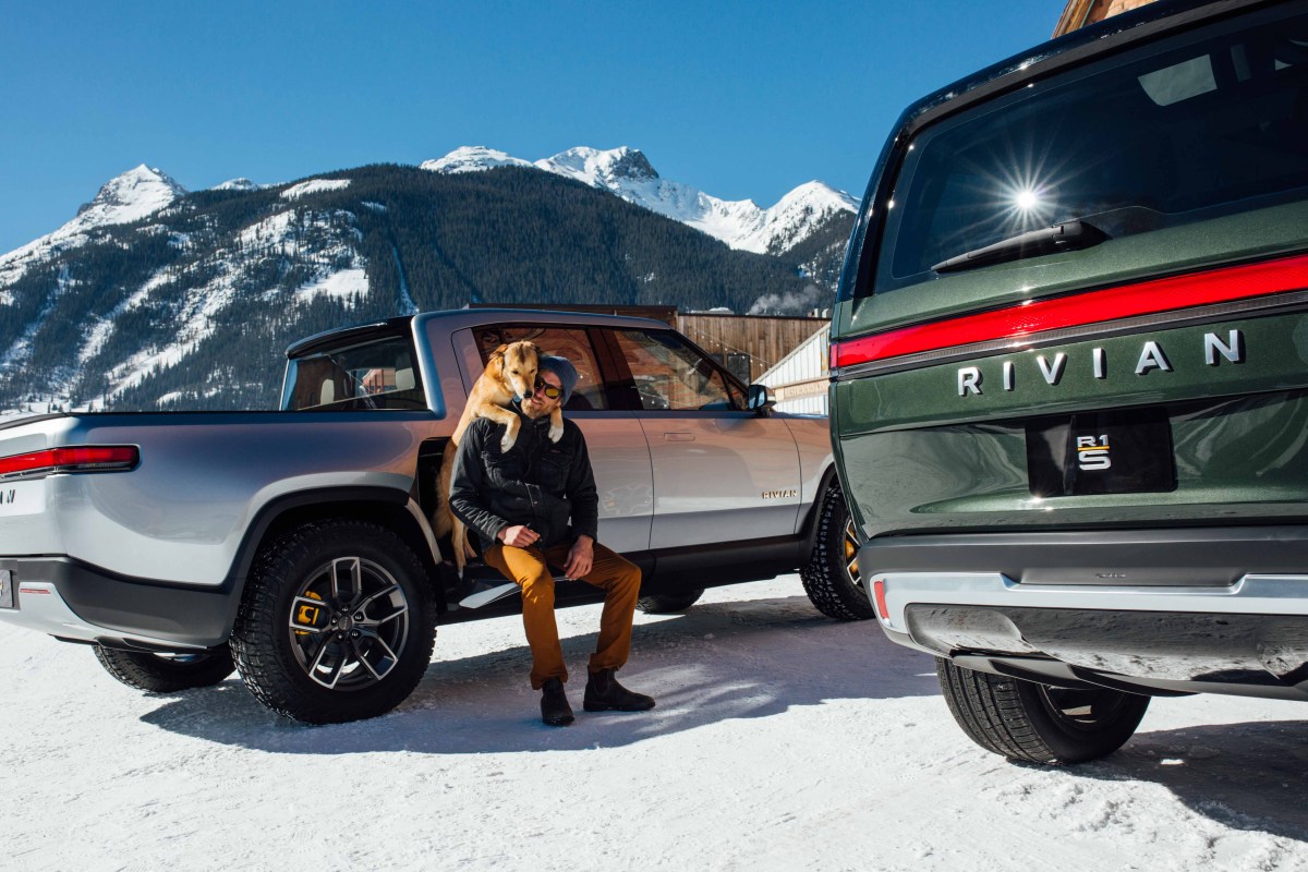 Rivian R1T and R1S Electric 4x4s Offroad