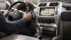 2021 Lexus GX CD player