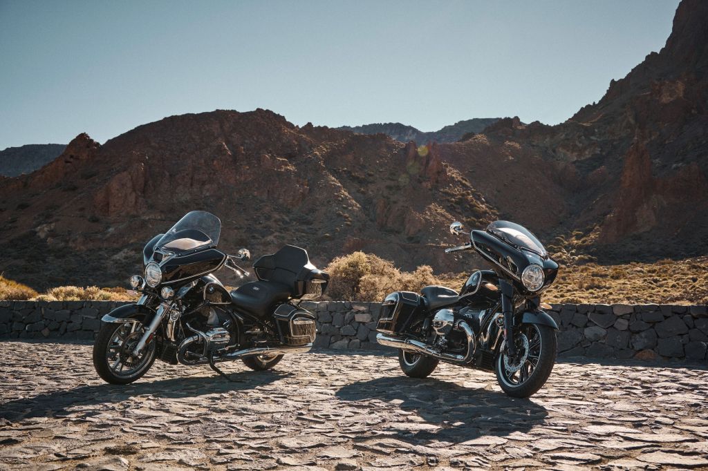 A black-and-chrome 2022 BMW R 18 Transcontinental (left) and R 18 B in the desert