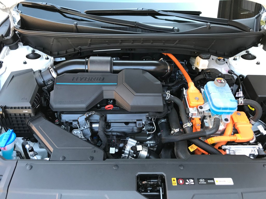 2022 Hyundai Tucson Hybrid engine
