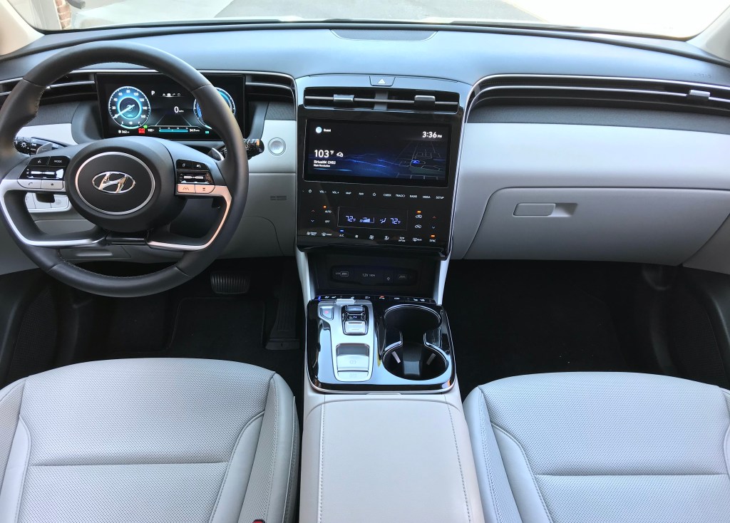 2022 Hyundai Tucson Hybrid interior shot