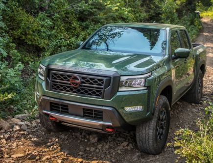 The 2022 Nissan Frontier Pro-4X Targets the Tacoma TRD Pro