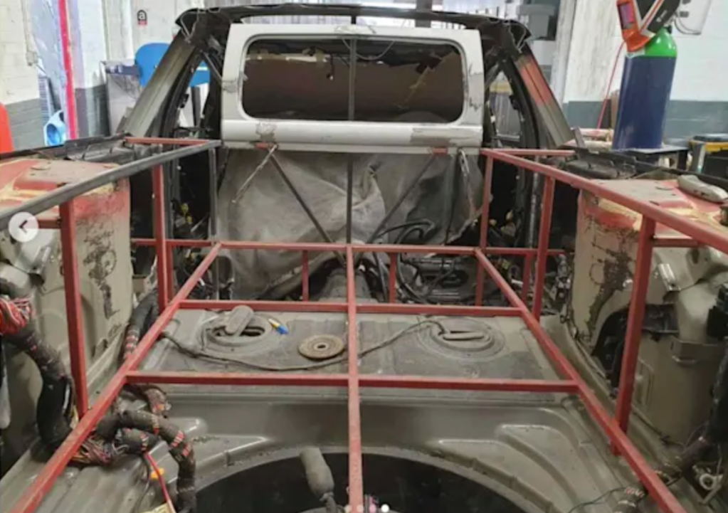 Bentley Flying Spur pickup construction
