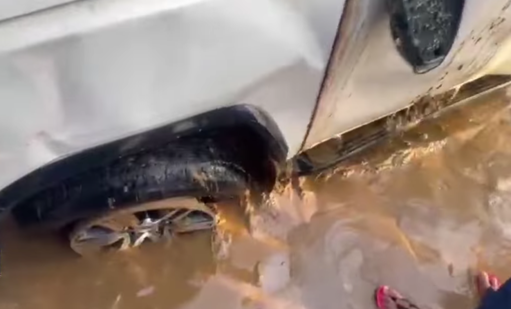 Drifting Toyota Fortuner SUV damage