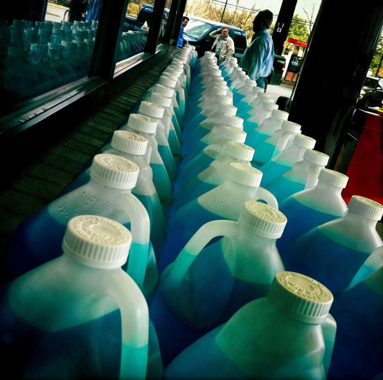 Is it Dangerous to Use Water Instead of Windshield Wiper Fluid?