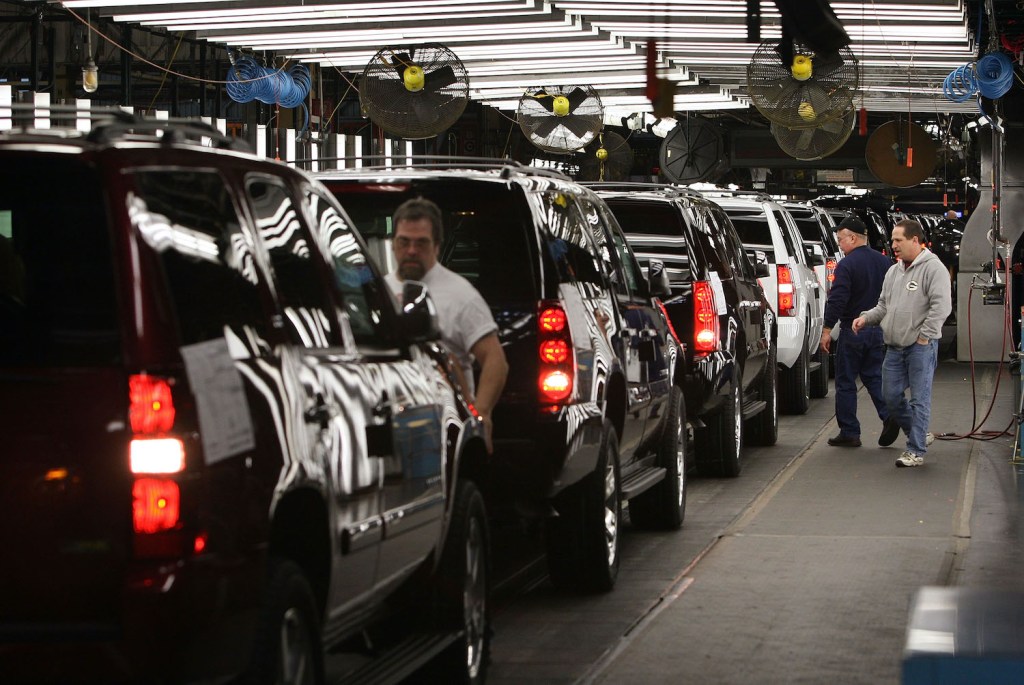  JANESVILLE, WI - FEBRUARY 13:  Workers at a General Motors Assembly plant make final adjustments to SUVs coming down the assembly line February 13, 2008 in Janesville, Wisconsin. General Motors Corp. yesterday reported a loss of $38.7 billion in 2007, one of the largest losses ever for an automotive company.  (Photo by Scott Olson/Getty Images)What Is The Best Selling Car Of All Time?