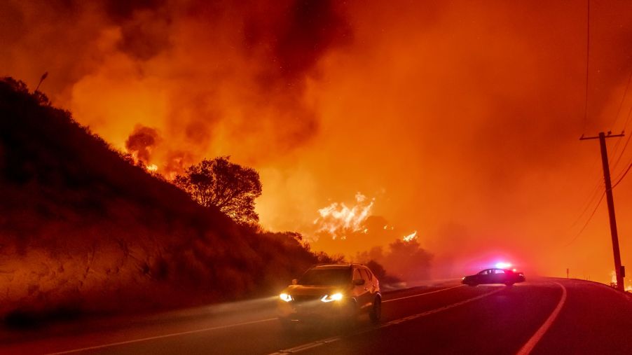 Cars escaping the Bond Fire near Silverado Canyon in Orange County