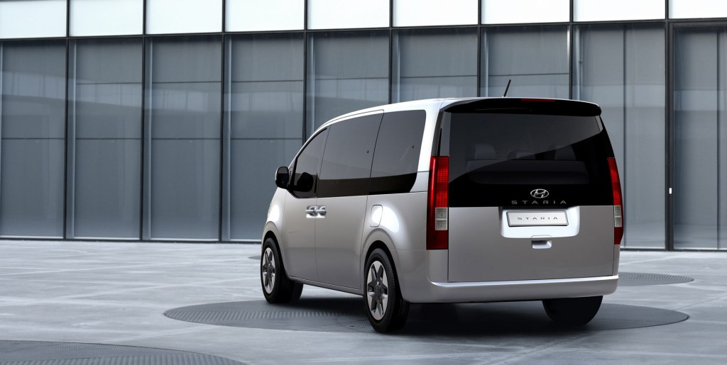 2022 Hyundai Staria minivan rear 3/4 view