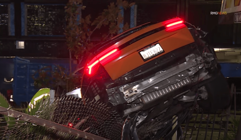Lamborghini Urus crashes into tree in Hollywood 