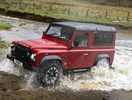 This 1987 Land Rover Defender Looks Cherry but Has a Major Red Flag