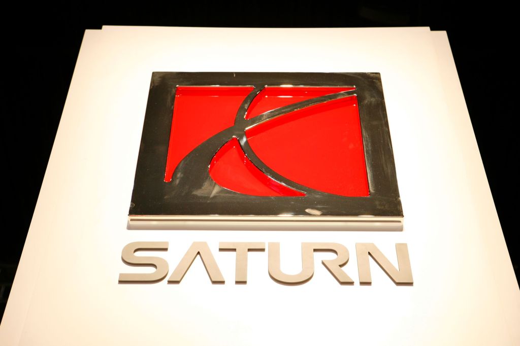 A Saturn logo sign at the Chicago Auto Show