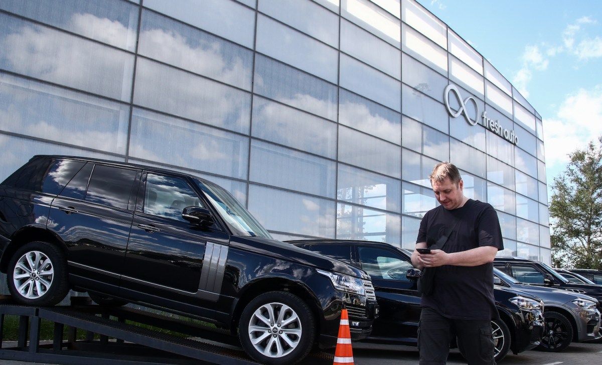 You Can Save Thousands of Dollars by Ordering a New Car from the Factory