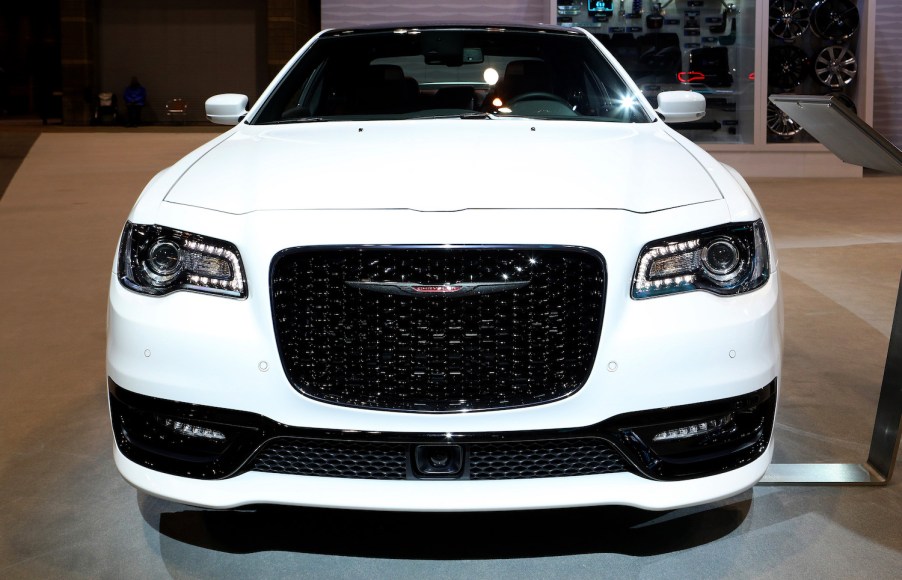 Chrysler 300 front end