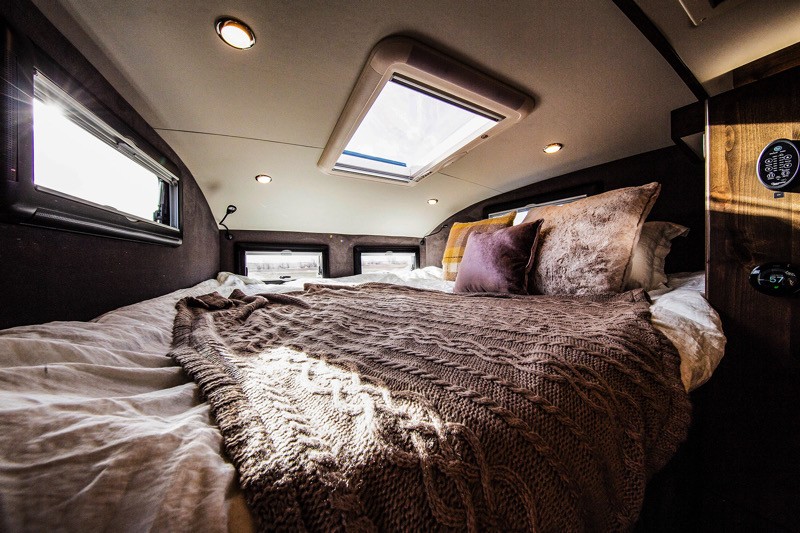 EarthRoamer HD camper truck bedroom