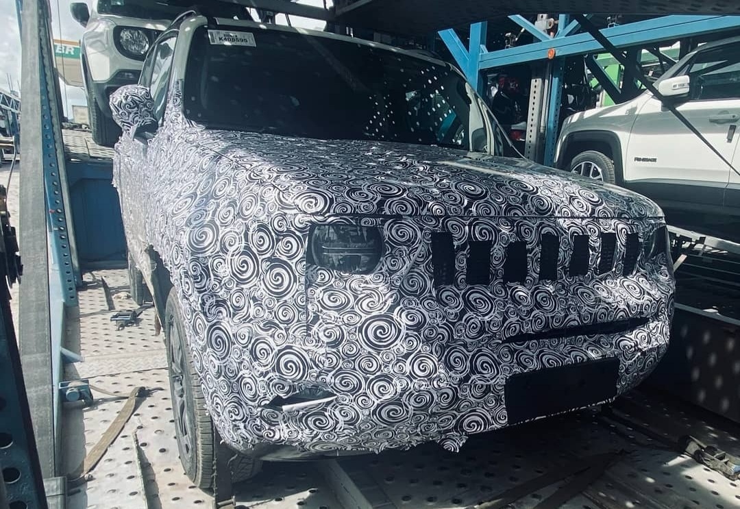 Possible 2022 Jeep Renegade spy shot