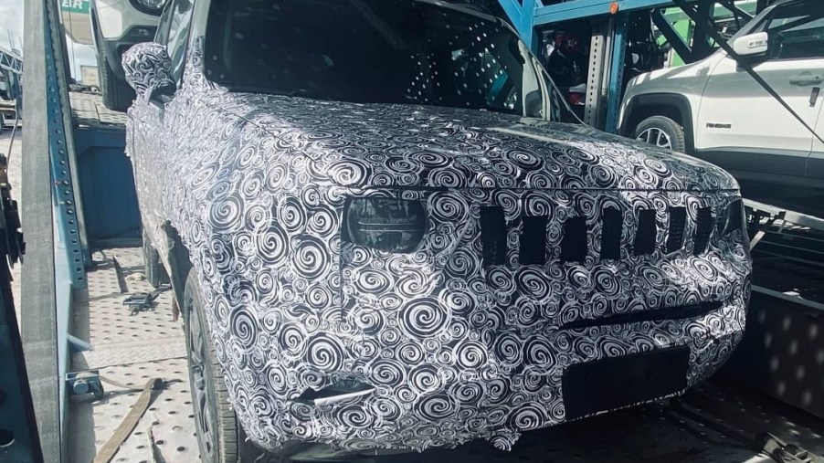 Possible 2022 Jeep Renegade spy shot