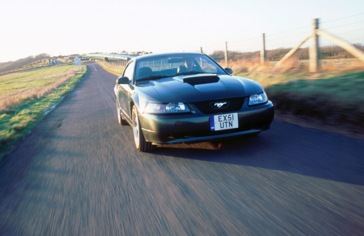2002 ford mustang bullitt driving